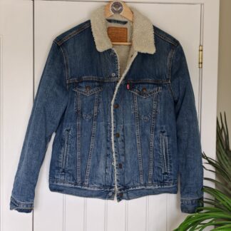 Type III Sherpa Trucker Jacket size Small